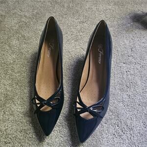 Forever Women's Navy Pointed Toe Flats Patent Leather Kitten Heels 8.5